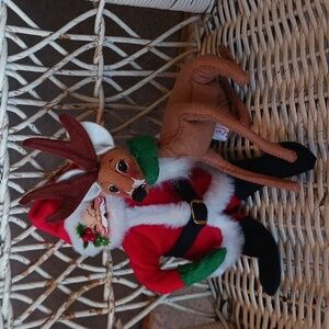 Annalee~ Santa & kneeling Reindeer
